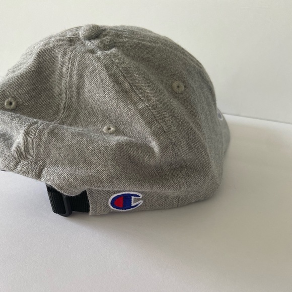 Champion Rubber Split Script Logo Relaxed Fit Baseball Cap Dad Hat Soft Gray NWT - Picture 2 of 3